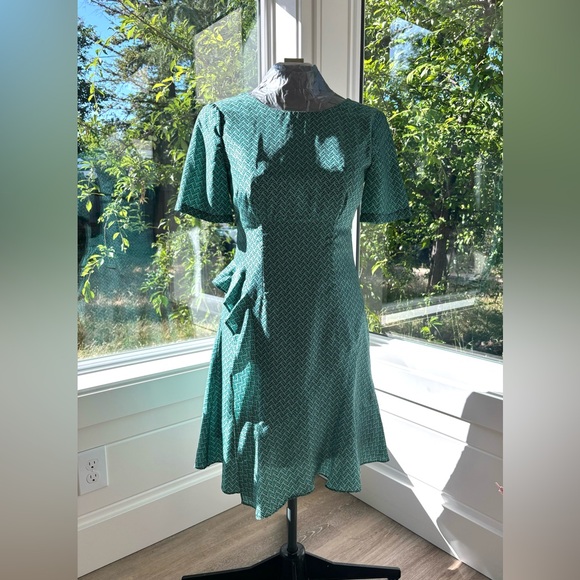 $298 Nanette Lepore Green Silk Dress Fit & Flare size 8-10 NWOT - Picture 4 of 12